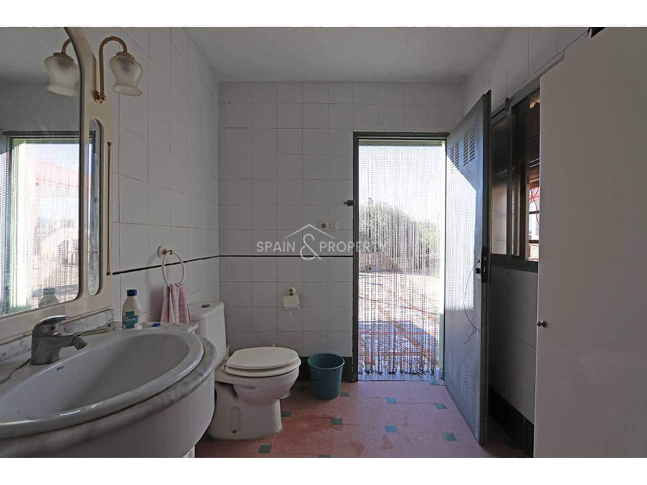 4 slaapkamer Villa te koop in Montserrat met zwembad garage - € 269.999 (Ref: 9679372)