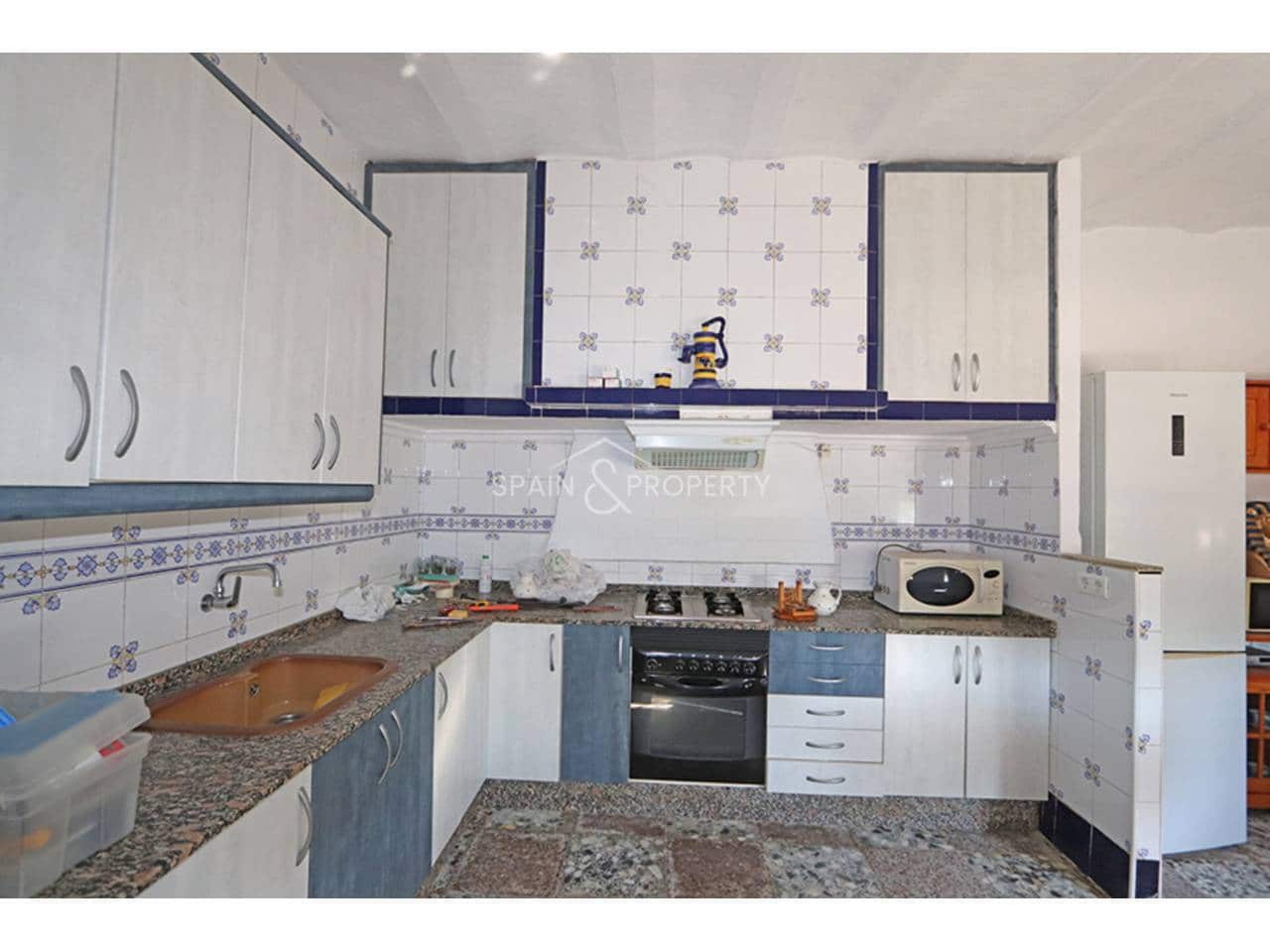 4 slaapkamer Villa te koop in Montserrat met zwembad garage - € 269.999 (Ref: 9679372)