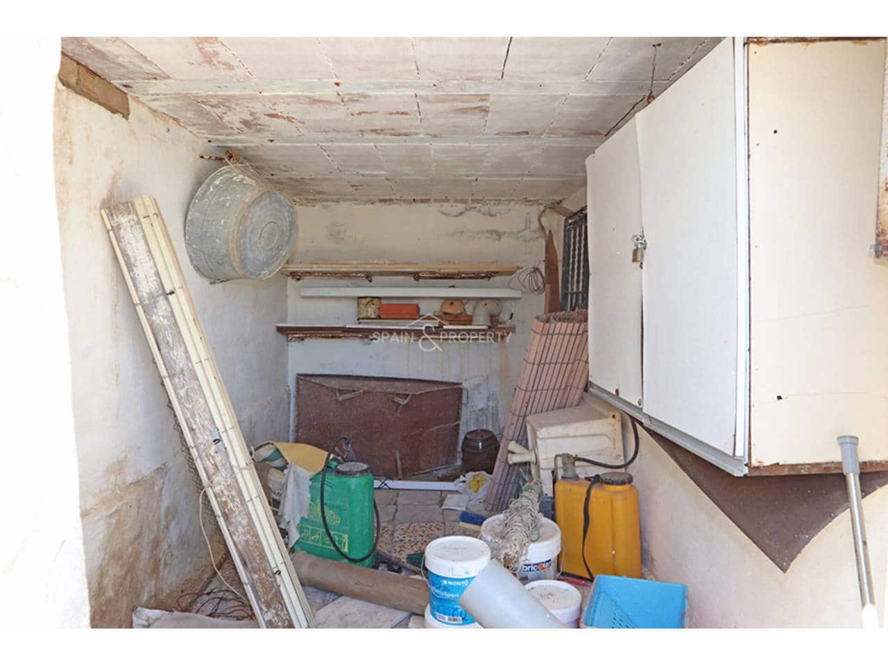 3 bedroom Villa for sale in Montroy with pool garage - € 169,000 (Ref: 9741445)