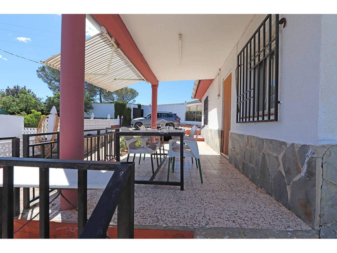 3 bedroom Villa for sale in Montroy with pool garage - € 169,000 (Ref: 9741445)