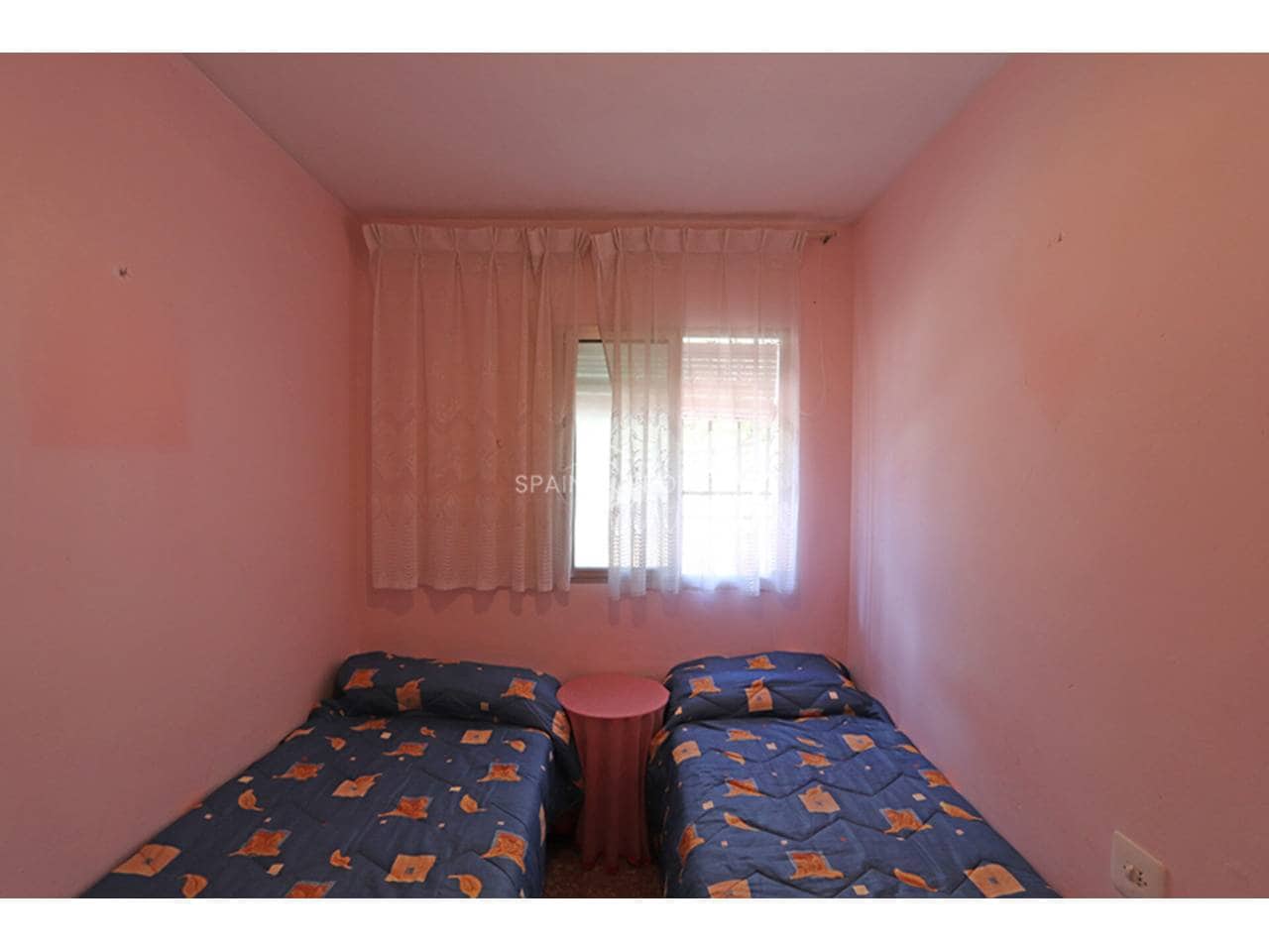 3 bedroom Villa for sale in Montroy with pool garage - € 169,000 (Ref: 9741445)