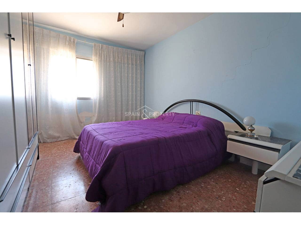 3 bedroom Villa for sale in Montroy with pool garage - € 169,000 (Ref: 9741445)