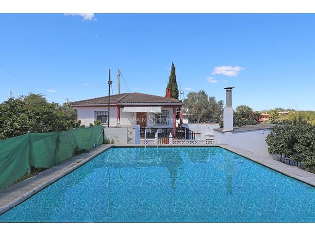3 bedroom Villa for sale in Montroy with pool garage - € 169,000 (Ref: 9741445)