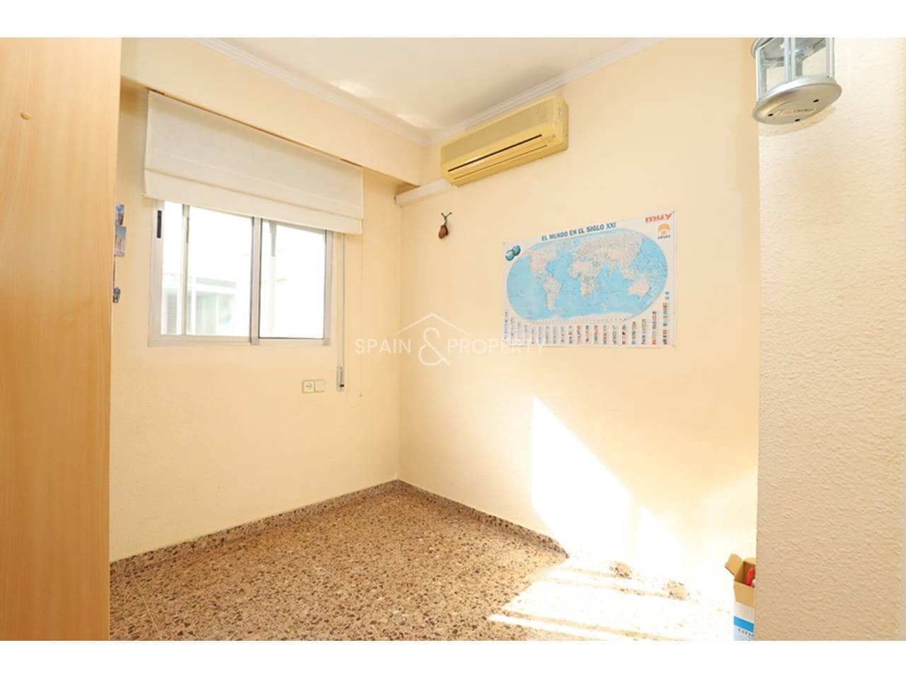 4 slaapkamer Flat te koop in Valencia stad met garage - € 339.000 (Ref: 9758316)