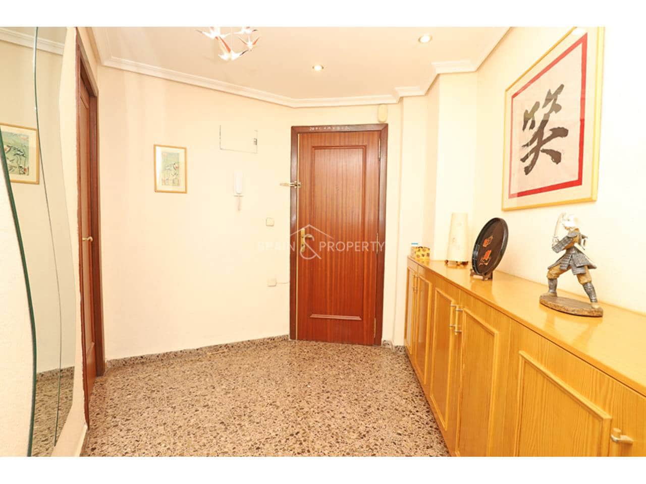 4 slaapkamer Flat te koop in Valencia stad met garage - € 339.000 (Ref: 9758316)