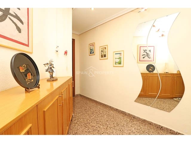 4 slaapkamer Flat te koop in Valencia stad met garage - € 339.000 (Ref: 9758316)