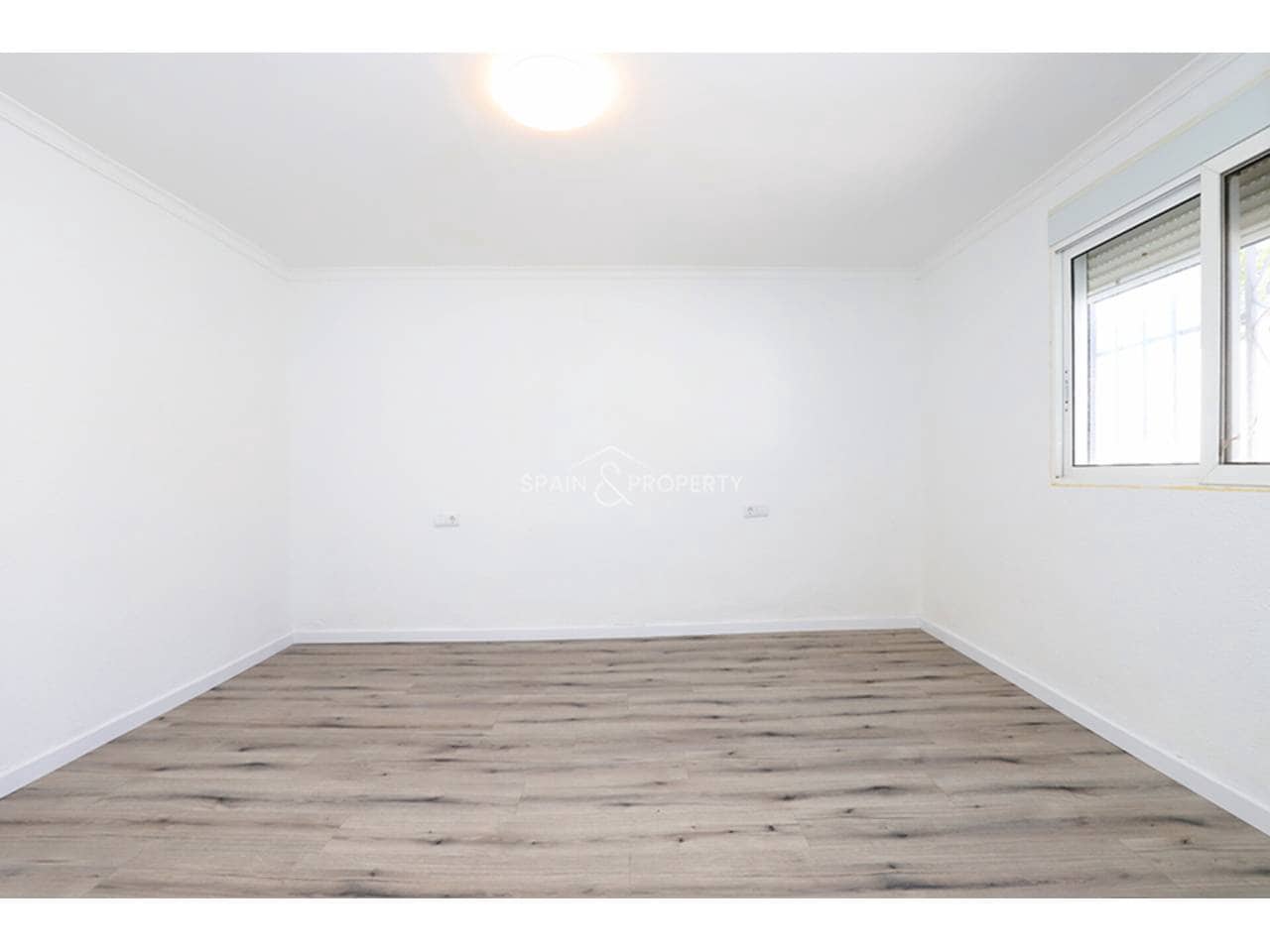 3 camera da letto Villa in vendita in Montroy con piscina garage - 210.000 € (Rif: 9777297)