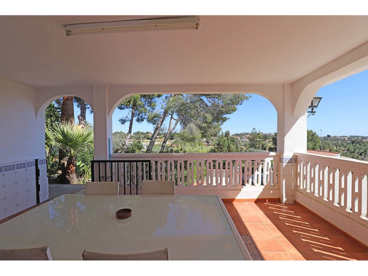 Chalet de 3 habitaciones en Montserrat en venta con piscina garaje - 220.000 € (Ref: 9782892)