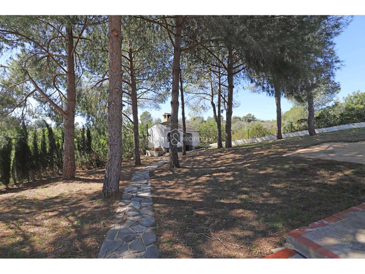 Chalet de 3 habitaciones en Montserrat en venta con piscina garaje - 220.000 € (Ref: 9782892)