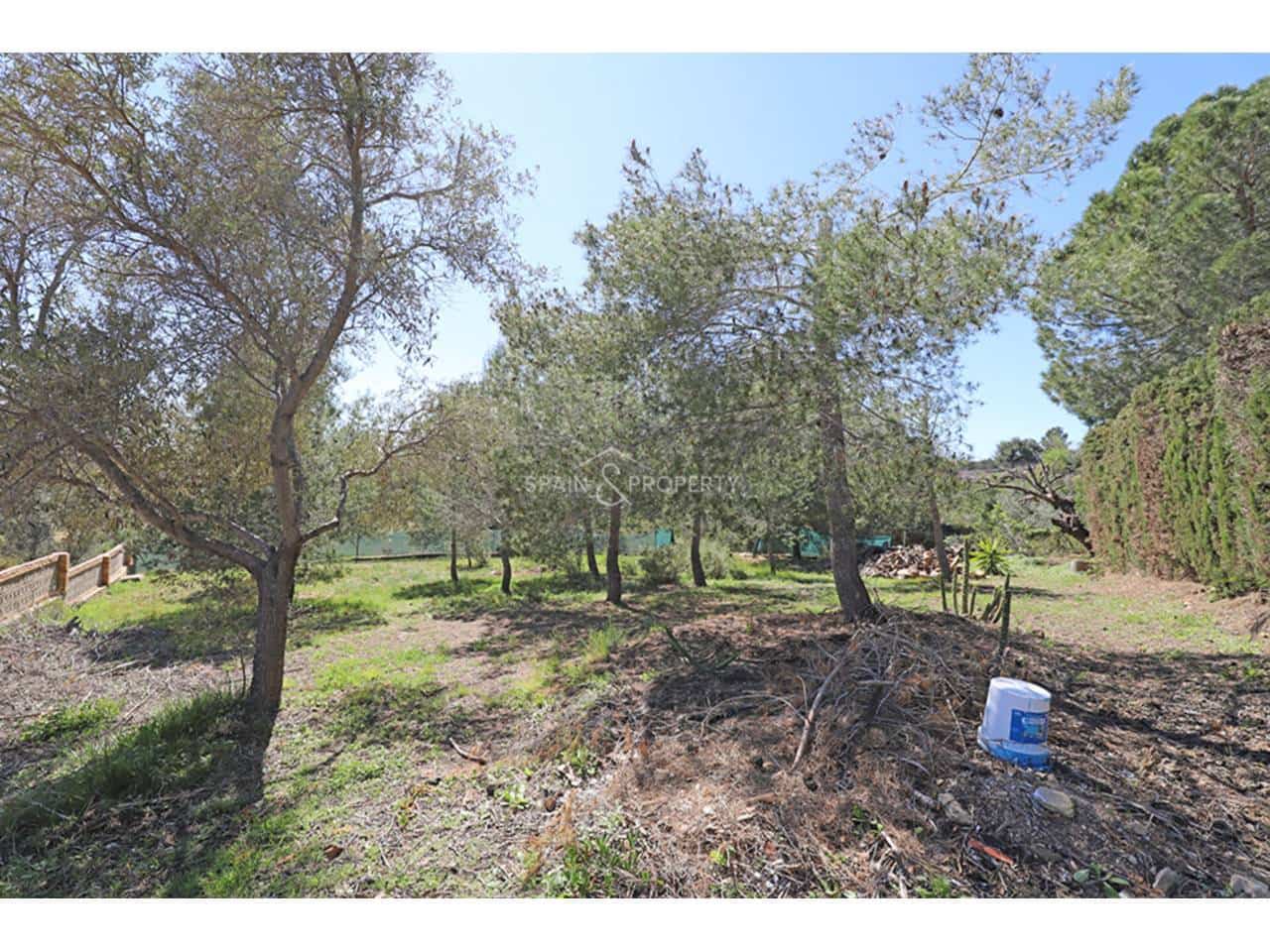 Chalet de 3 habitaciones en Montserrat en venta con piscina garaje - 220.000 € (Ref: 9782892)