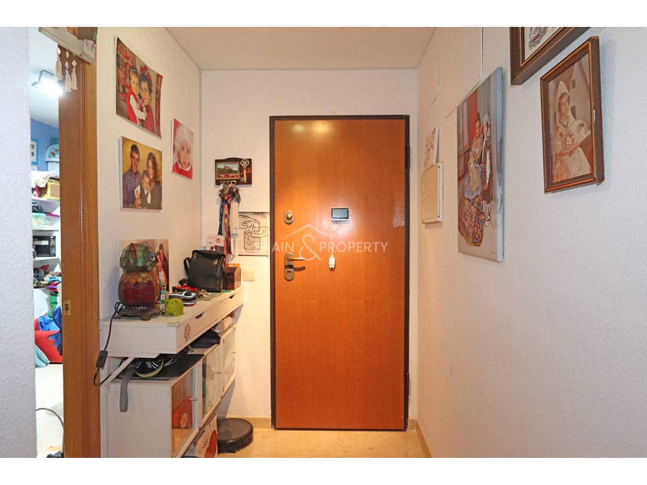 6 soveværelse Lejlighed til salg i Montserrat med garage - € 185.000 (Ref: 9788070)