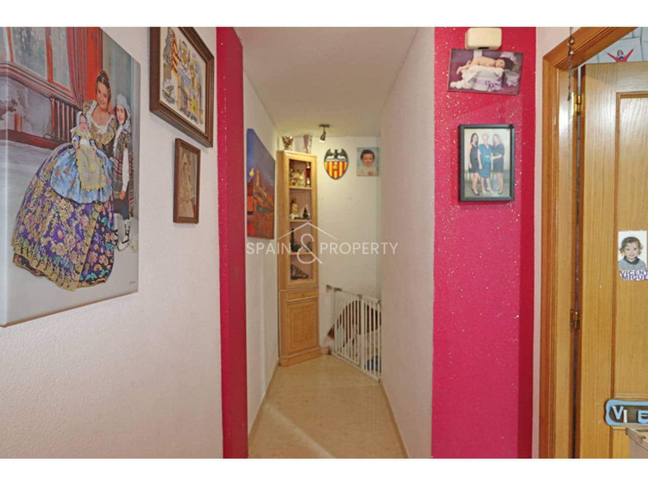 6 soveværelse Lejlighed til salg i Montserrat med garage - € 185.000 (Ref: 9788070)