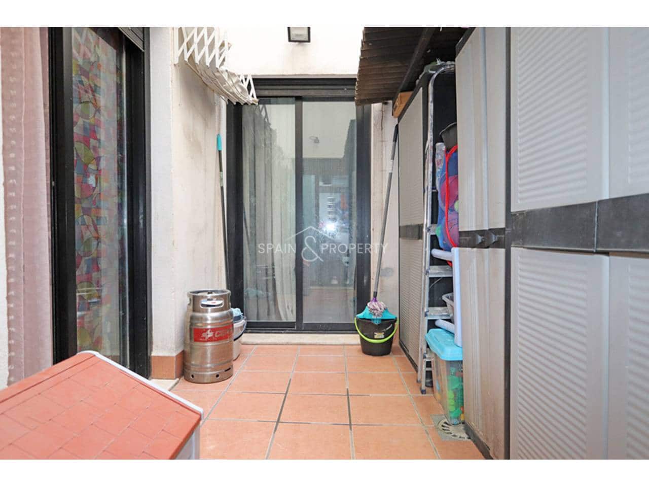 6 soveværelse Lejlighed til salg i Montserrat med garage - € 185.000 (Ref: 9788070)