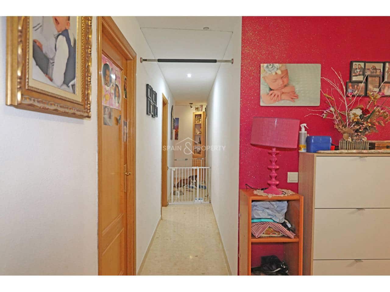 6 soveværelse Lejlighed til salg i Montserrat med garage - € 185.000 (Ref: 9788070)