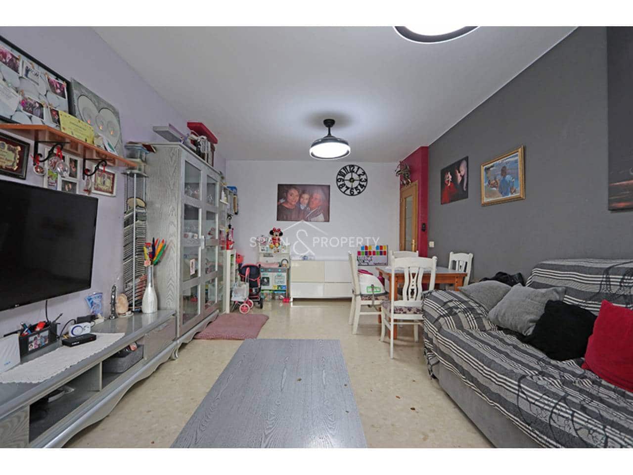 6 soveværelse Lejlighed til salg i Montserrat med garage - € 185.000 (Ref: 9788070)