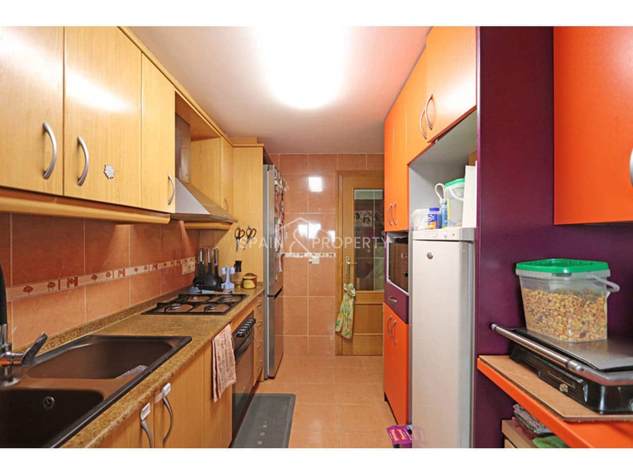 6 soveværelse Lejlighed til salg i Montserrat med garage - € 185.000 (Ref: 9788070)