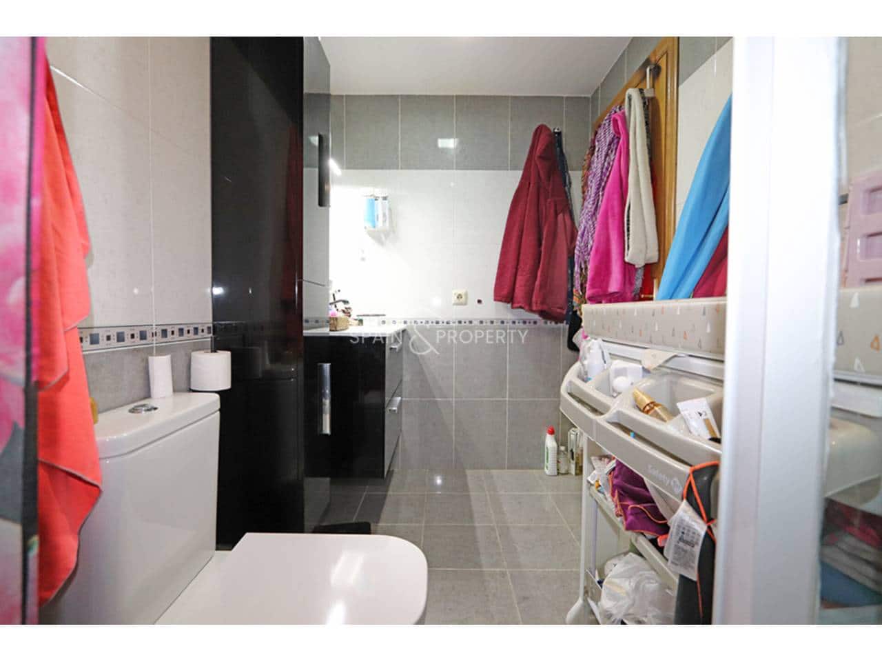 6 soveværelse Lejlighed til salg i Montserrat med garage - € 185.000 (Ref: 9788070)