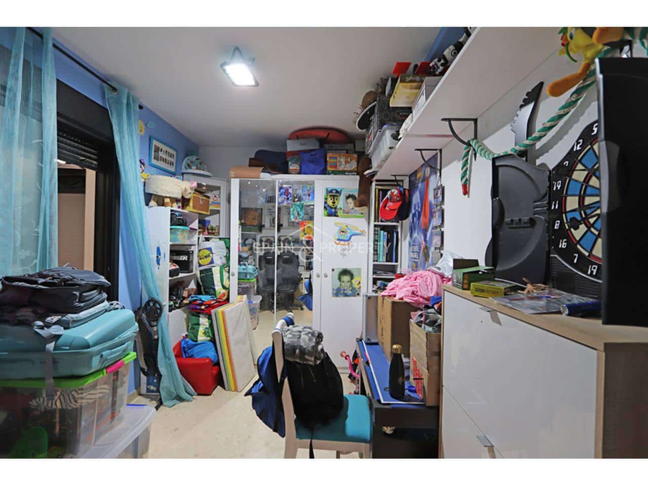 6 soveværelse Lejlighed til salg i Montserrat med garage - € 185.000 (Ref: 9788070)