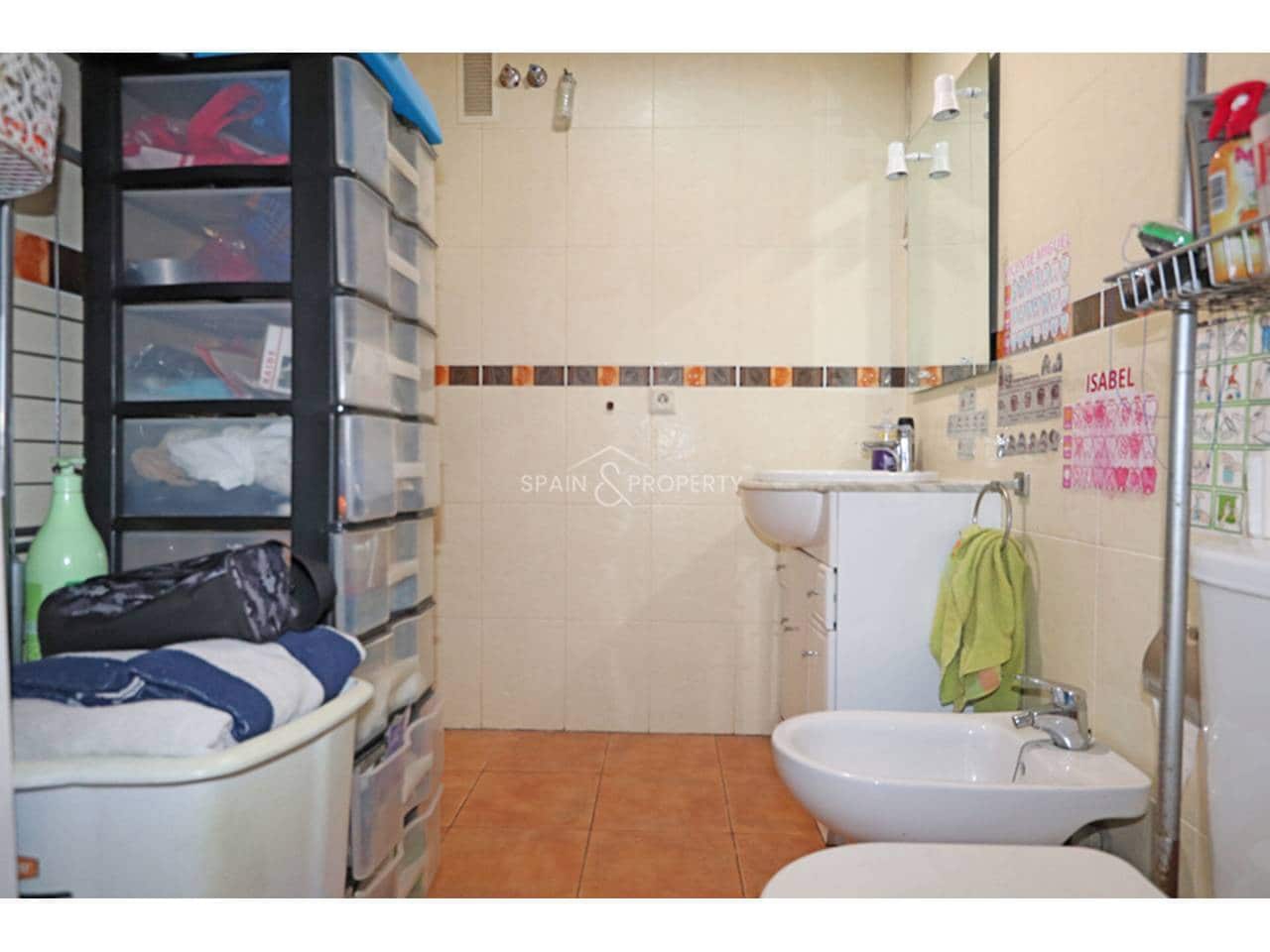 6 soveværelse Lejlighed til salg i Montserrat med garage - € 185.000 (Ref: 9788070)