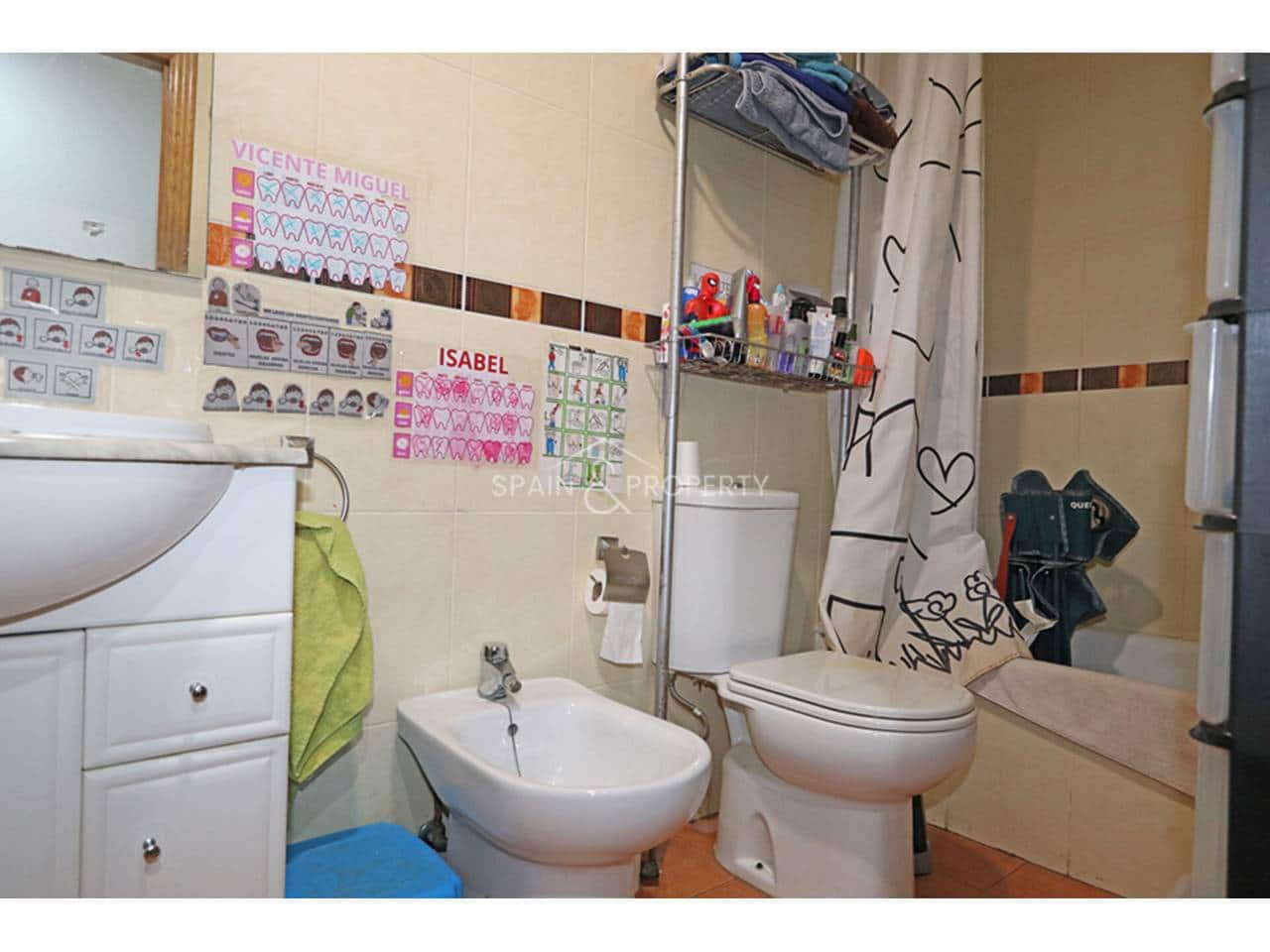 6 soveværelse Lejlighed til salg i Montserrat med garage - € 185.000 (Ref: 9788070)