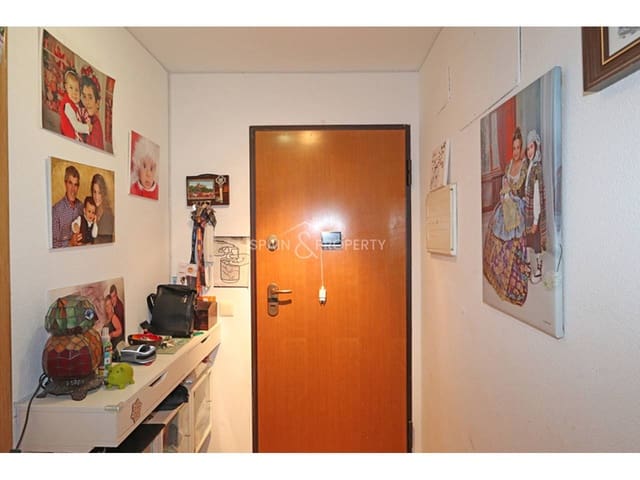 6 soveværelse Lejlighed til salg i Montserrat med garage - € 185.000 (Ref: 9788070)