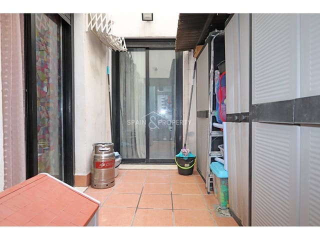 6 soveværelse Lejlighed til salg i Montserrat med garage - € 185.000 (Ref: 9788070)