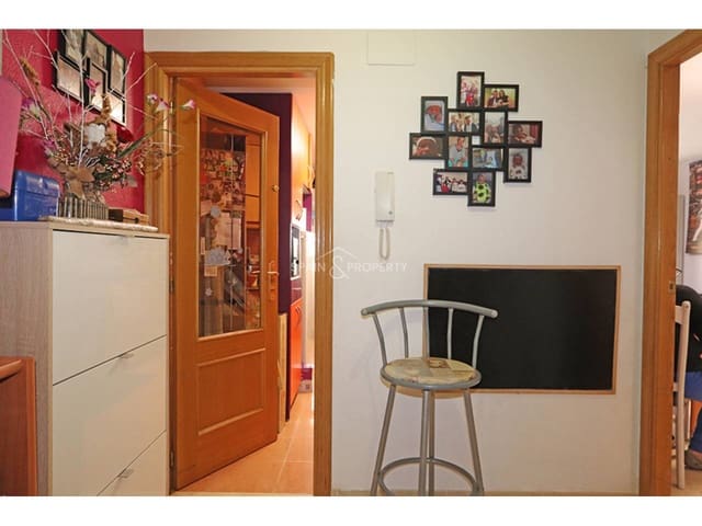 6 soveværelse Lejlighed til salg i Montserrat med garage - € 185.000 (Ref: 9788070)