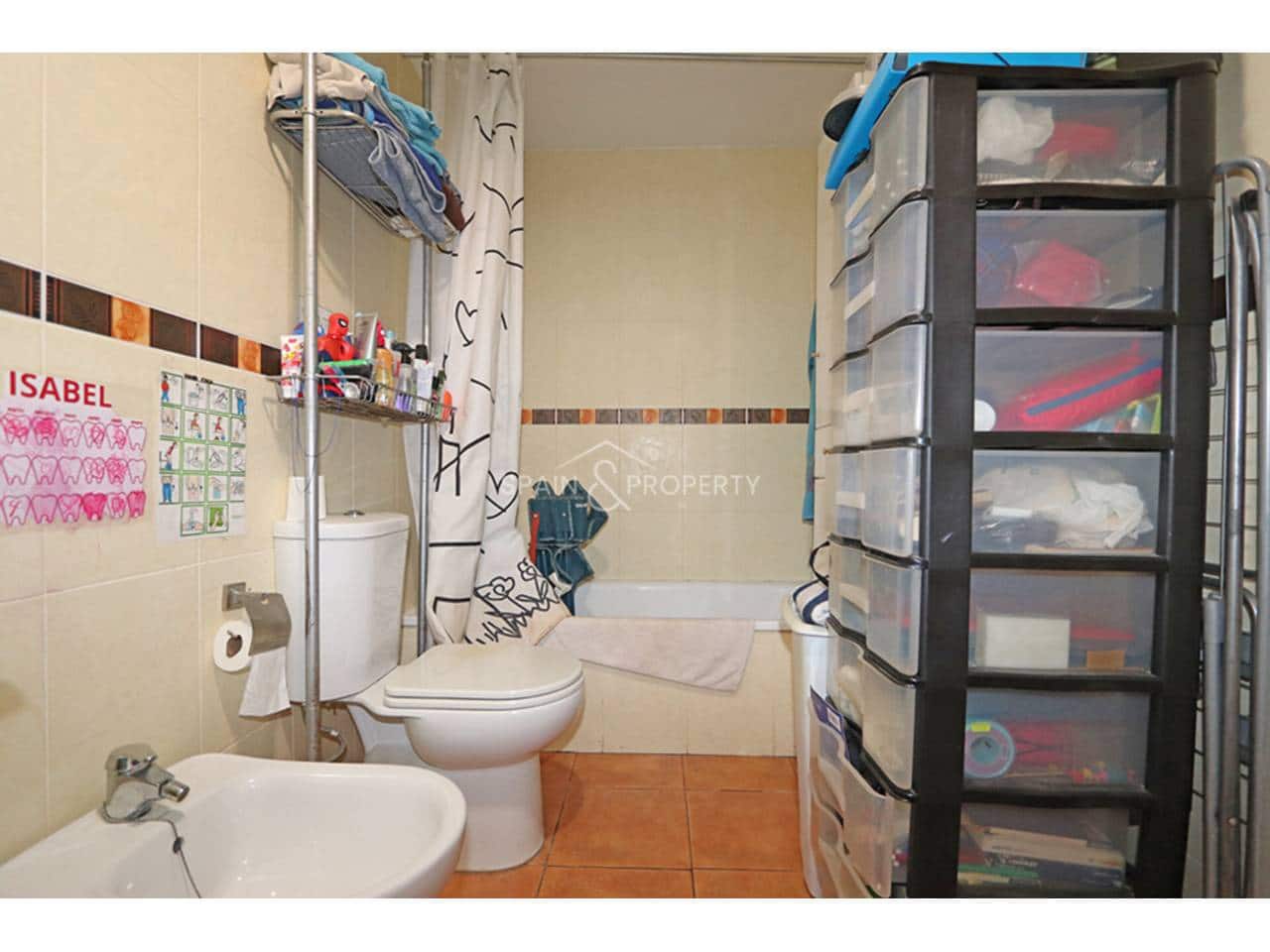 6 soveværelse Lejlighed til salg i Montserrat med garage - € 185.000 (Ref: 9788070)