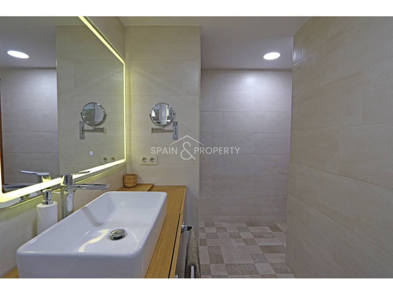 2 sovrum Finca/Hus på landet till salu i Torrent med pool - 349 000 € (Ref: 9788071)