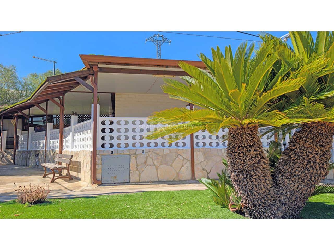 2 sovrum Finca/Hus på landet till salu i Torrent med pool - 349 000 € (Ref: 9788071)