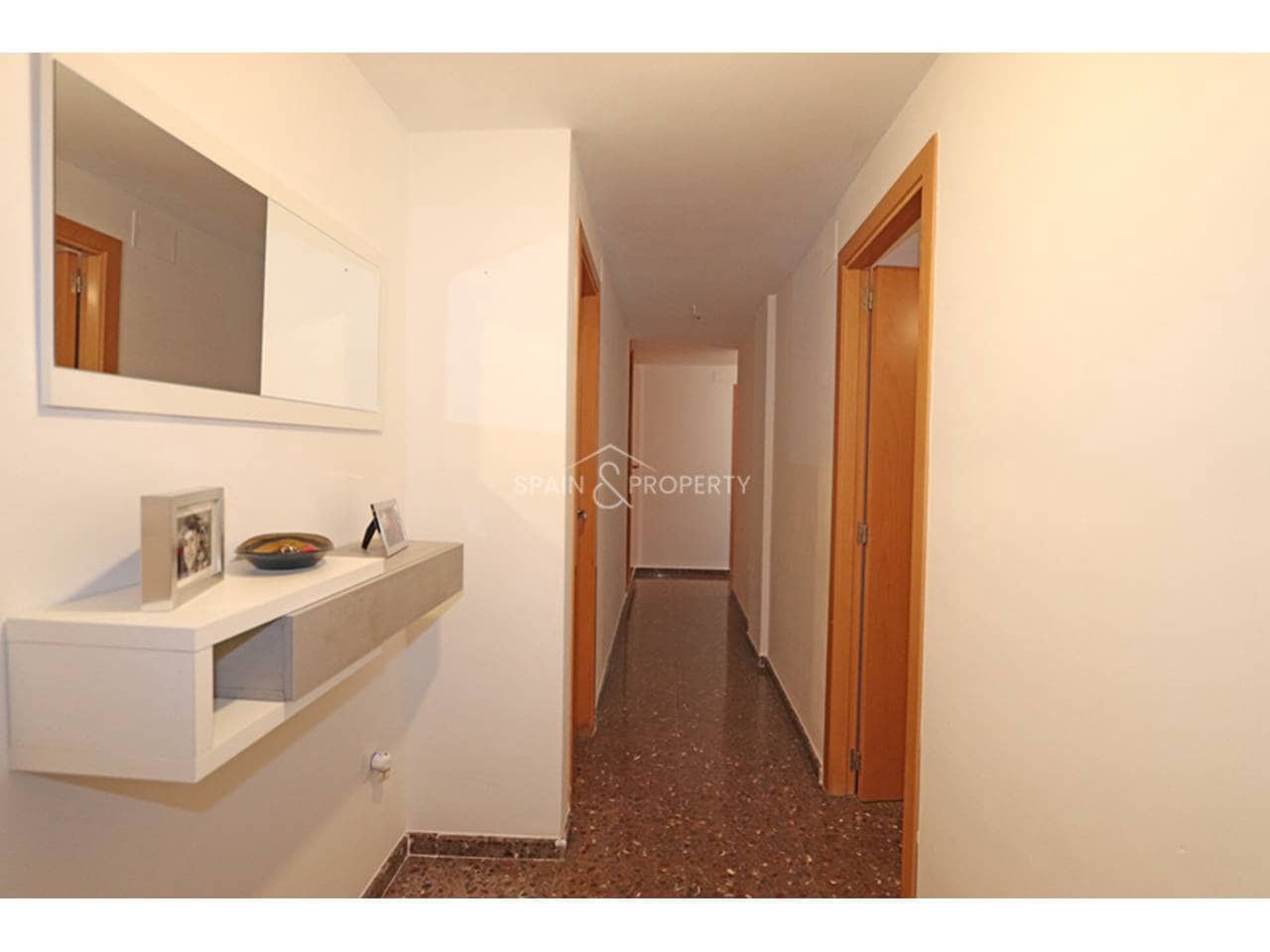 3 slaapkamer Flat te koop in Montroy met garage - € 165.000 (Ref: 9793843)