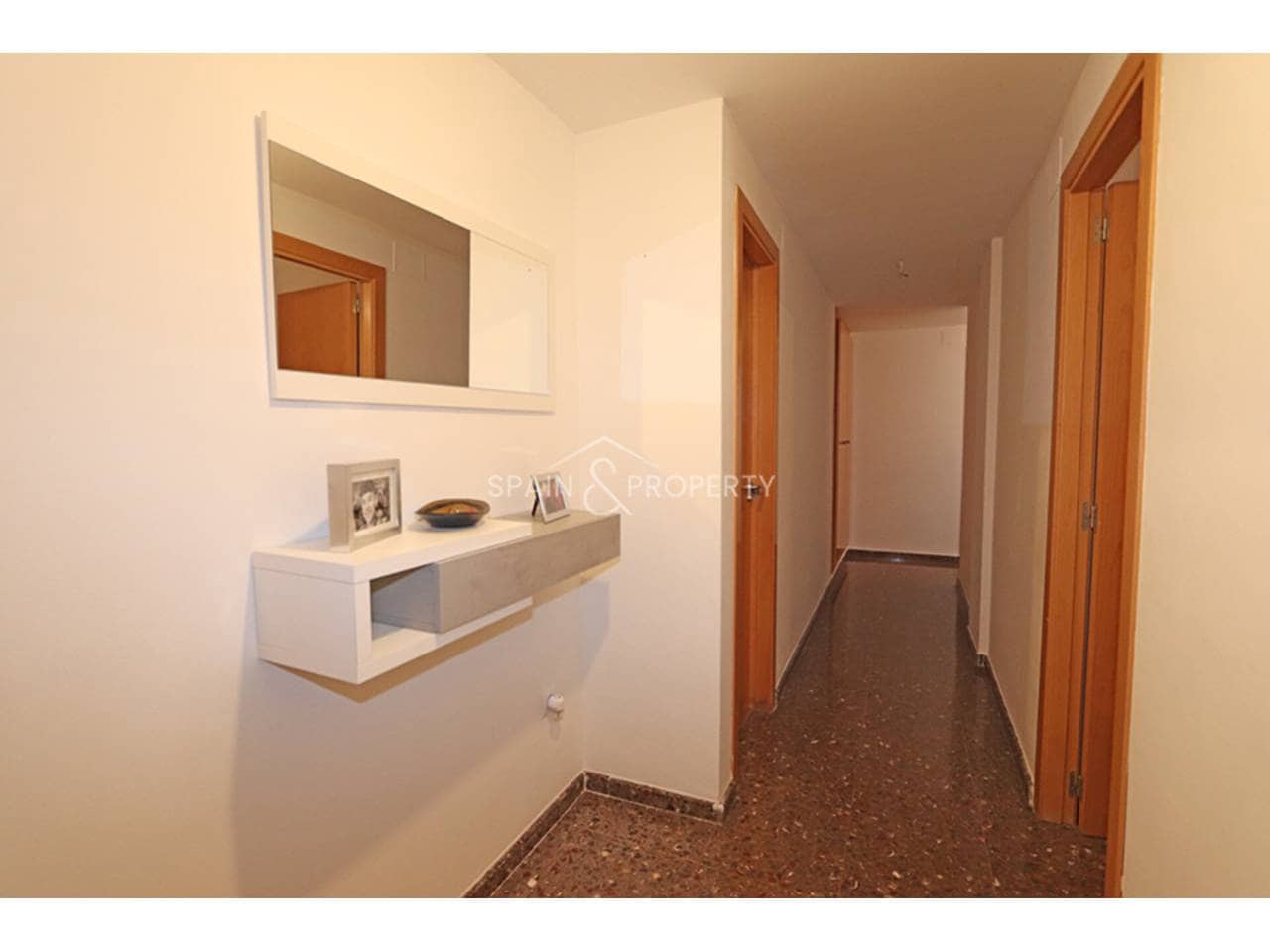 3 slaapkamer Flat te koop in Montroy met garage - € 165.000 (Ref: 9793843)