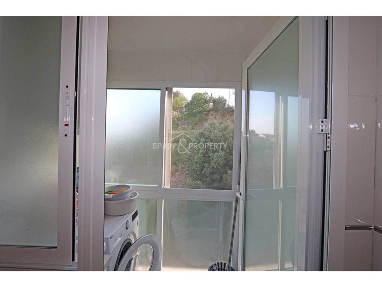 3 slaapkamer Flat te koop in Montroy met garage - € 165.000 (Ref: 9793843)