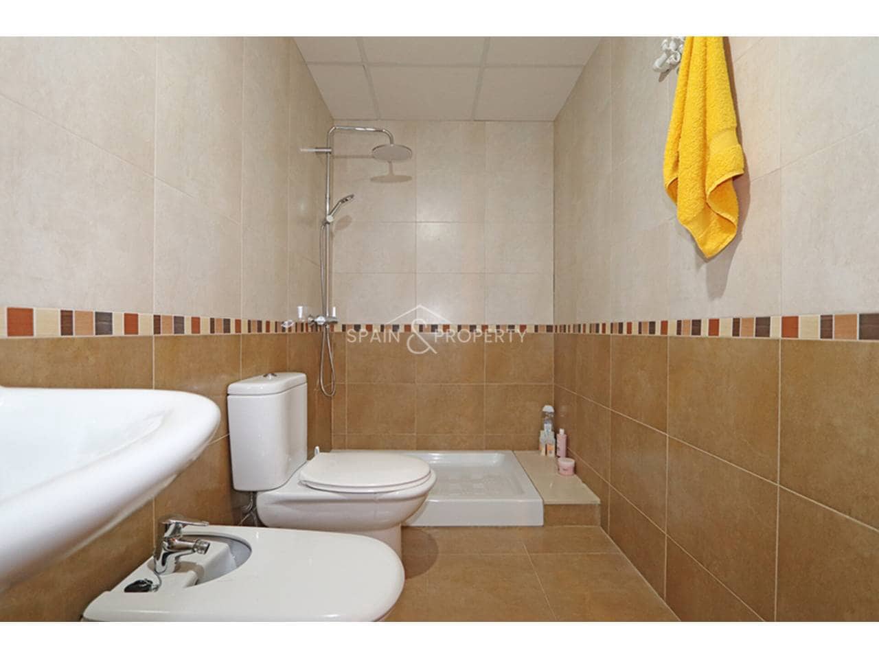 3 slaapkamer Flat te koop in Montroy met garage - € 165.000 (Ref: 9793843)