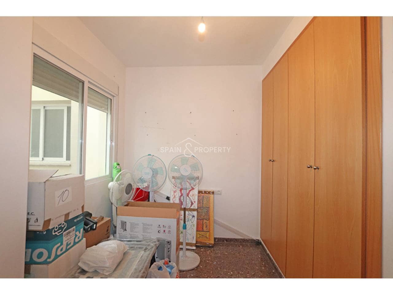 3 slaapkamer Flat te koop in Montroy met garage - € 165.000 (Ref: 9793843)