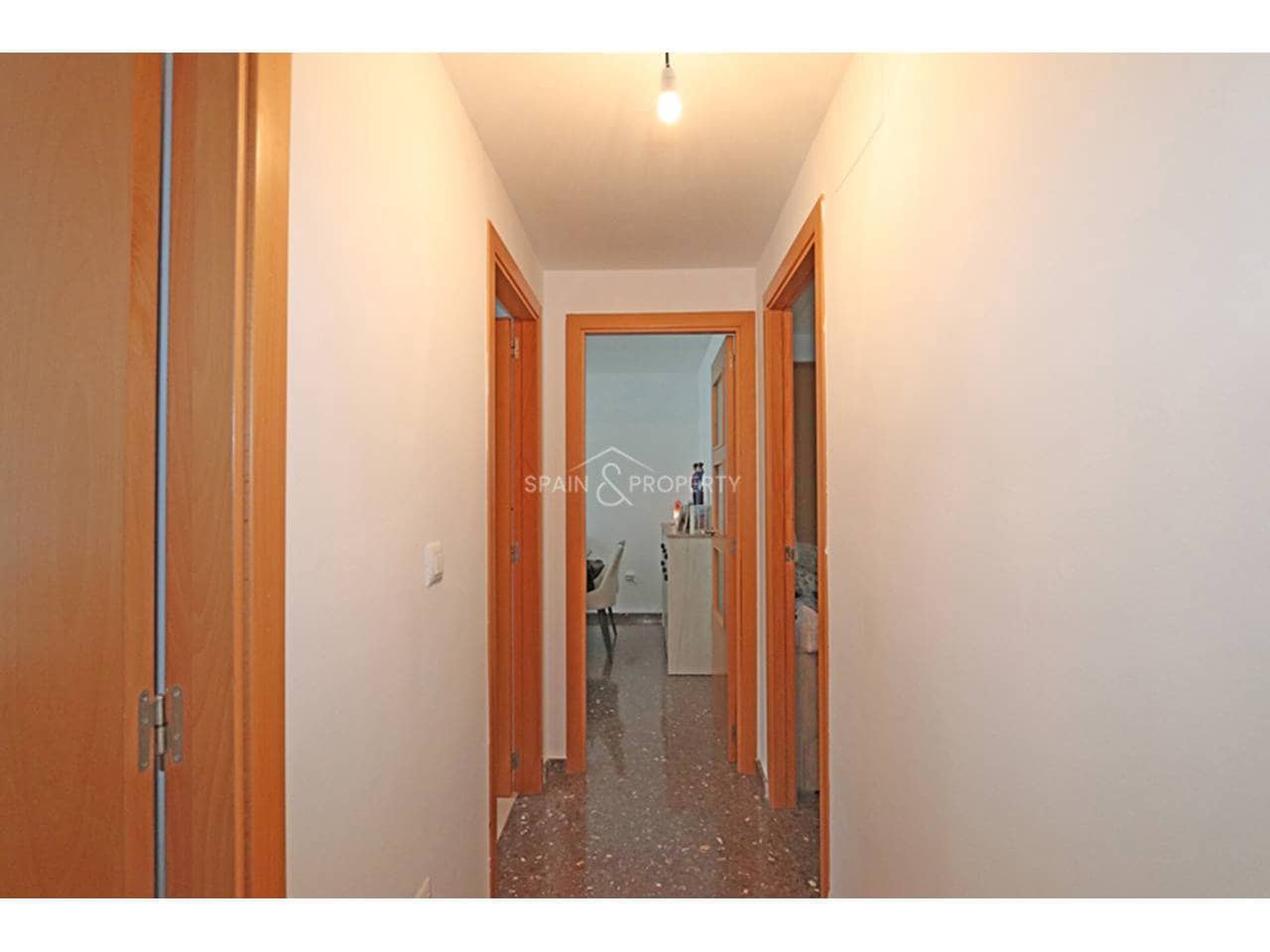 3 slaapkamer Flat te koop in Montroy met garage - € 165.000 (Ref: 9793843)