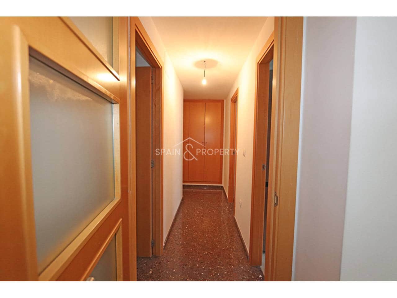 3 slaapkamer Flat te koop in Montroy met garage - € 165.000 (Ref: 9793843)