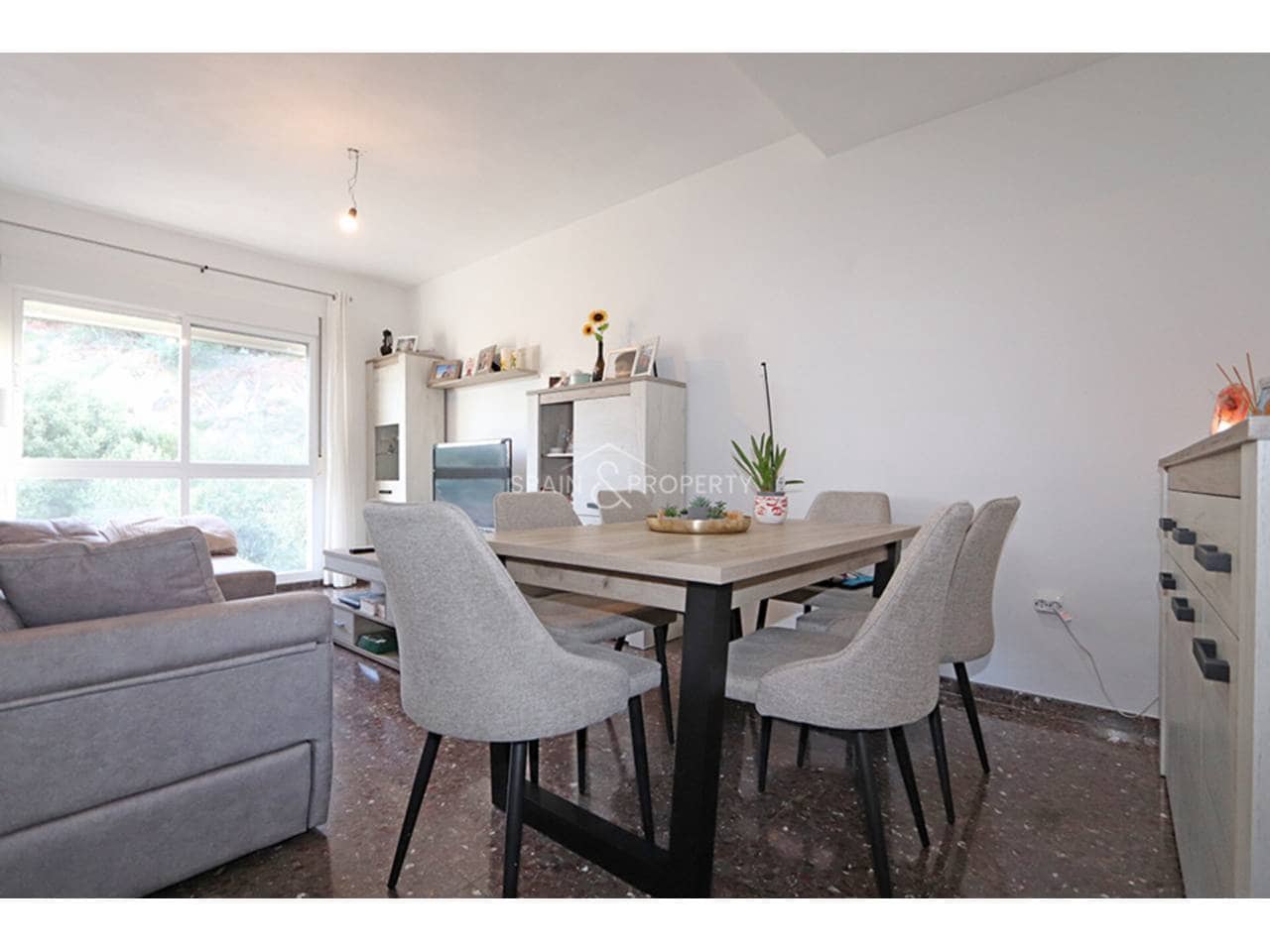 3 slaapkamer Flat te koop in Montroy met garage - € 165.000 (Ref: 9793843)