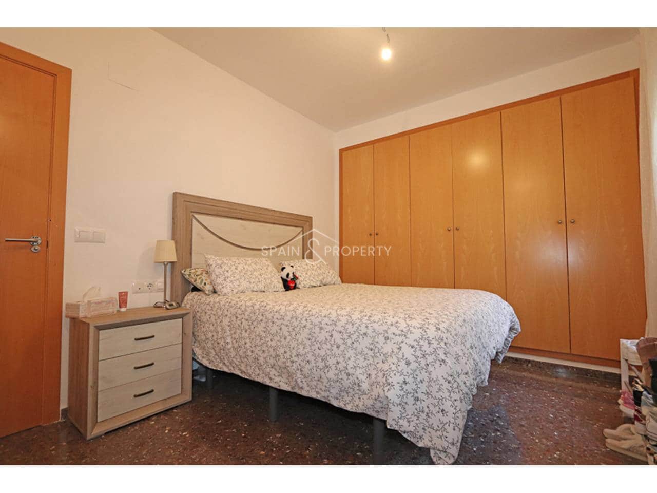 3 slaapkamer Flat te koop in Montroy met garage - € 165.000 (Ref: 9793843)