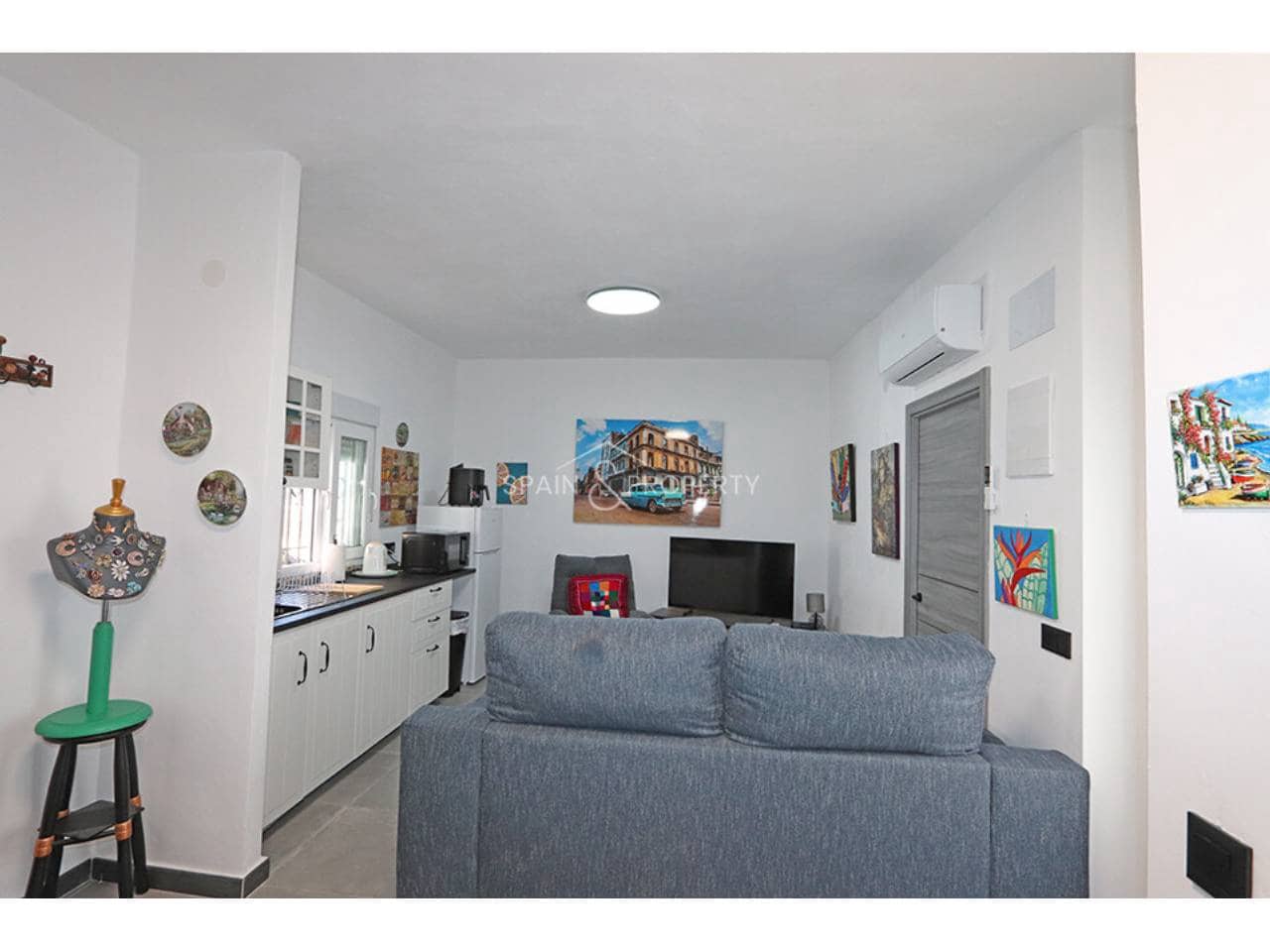 10 bedroom Townhouse for sale in Montroy - € 272,000 (Ref: 9891137)