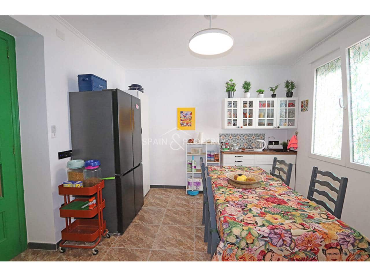 10 bedroom Townhouse for sale in Montroy - € 272,000 (Ref: 9891137)