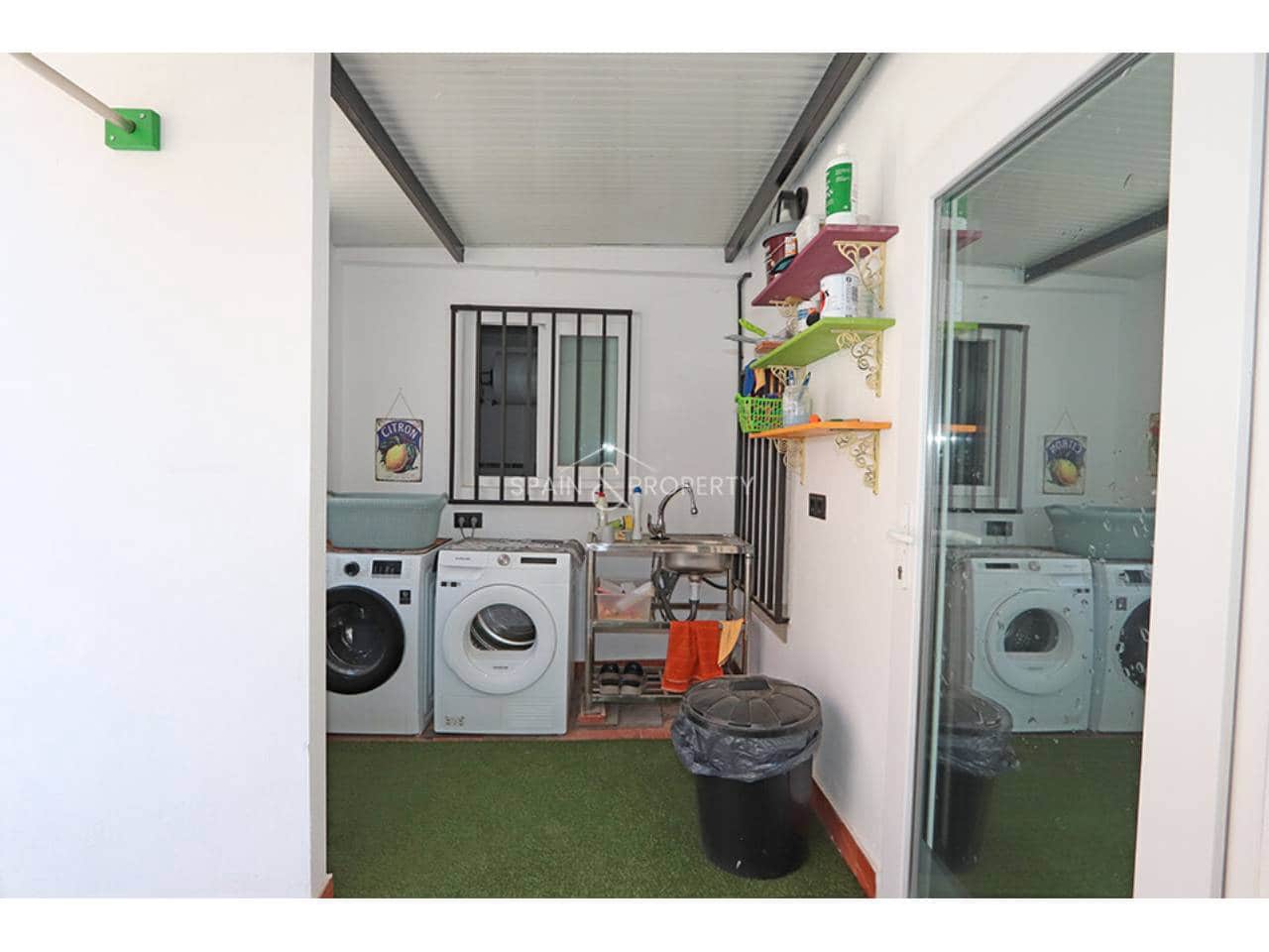 10 bedroom Townhouse for sale in Montroy - € 272,000 (Ref: 9891137)