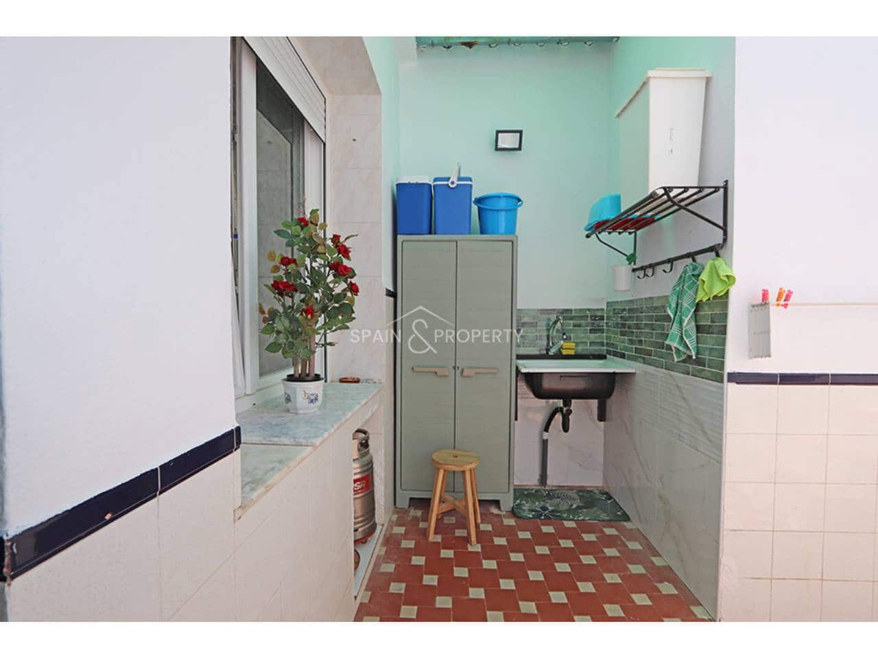 10 bedroom Townhouse for sale in Montroy - € 272,000 (Ref: 9891137)