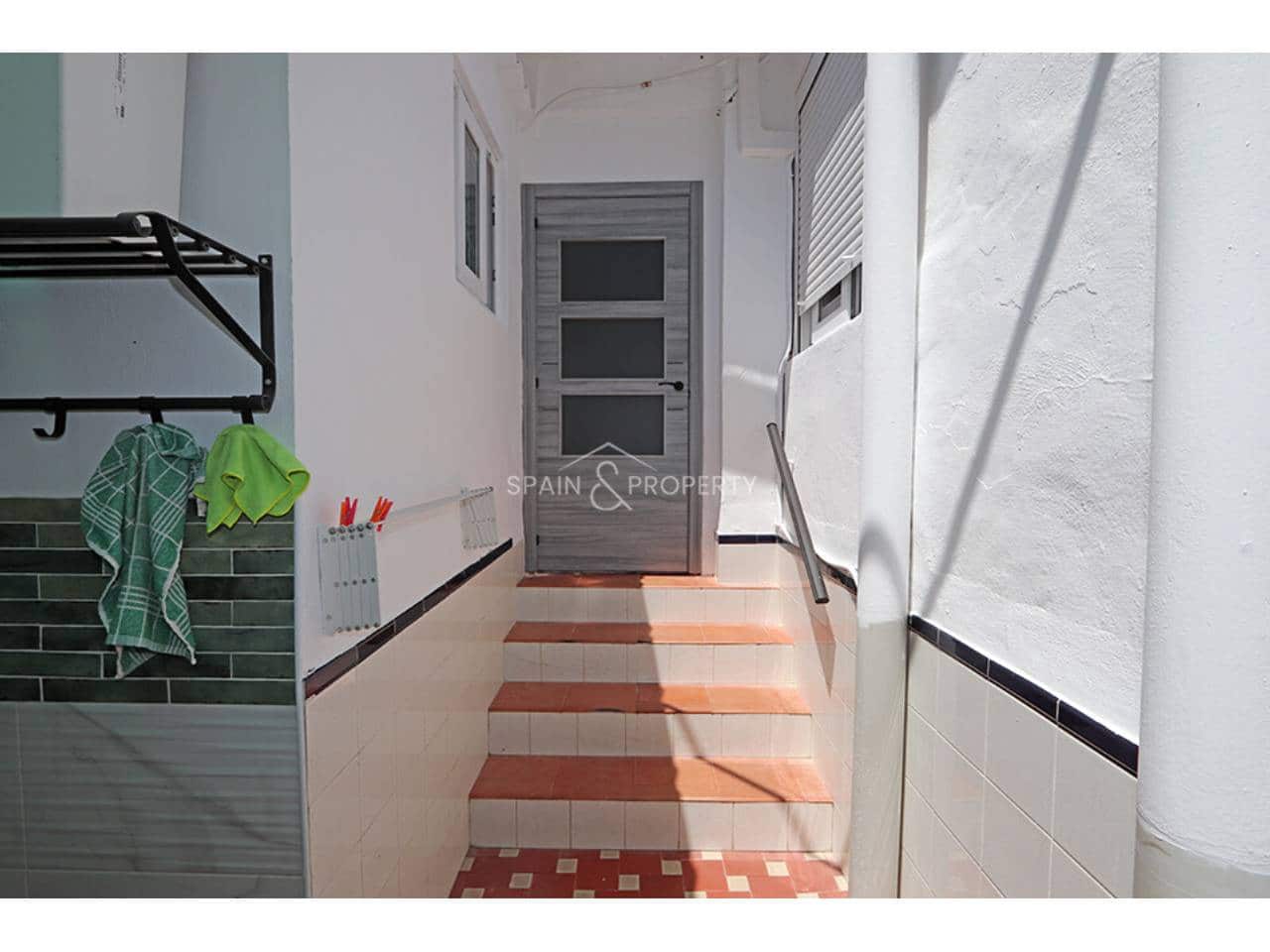 10 bedroom Townhouse for sale in Montroy - € 272,000 (Ref: 9891137)