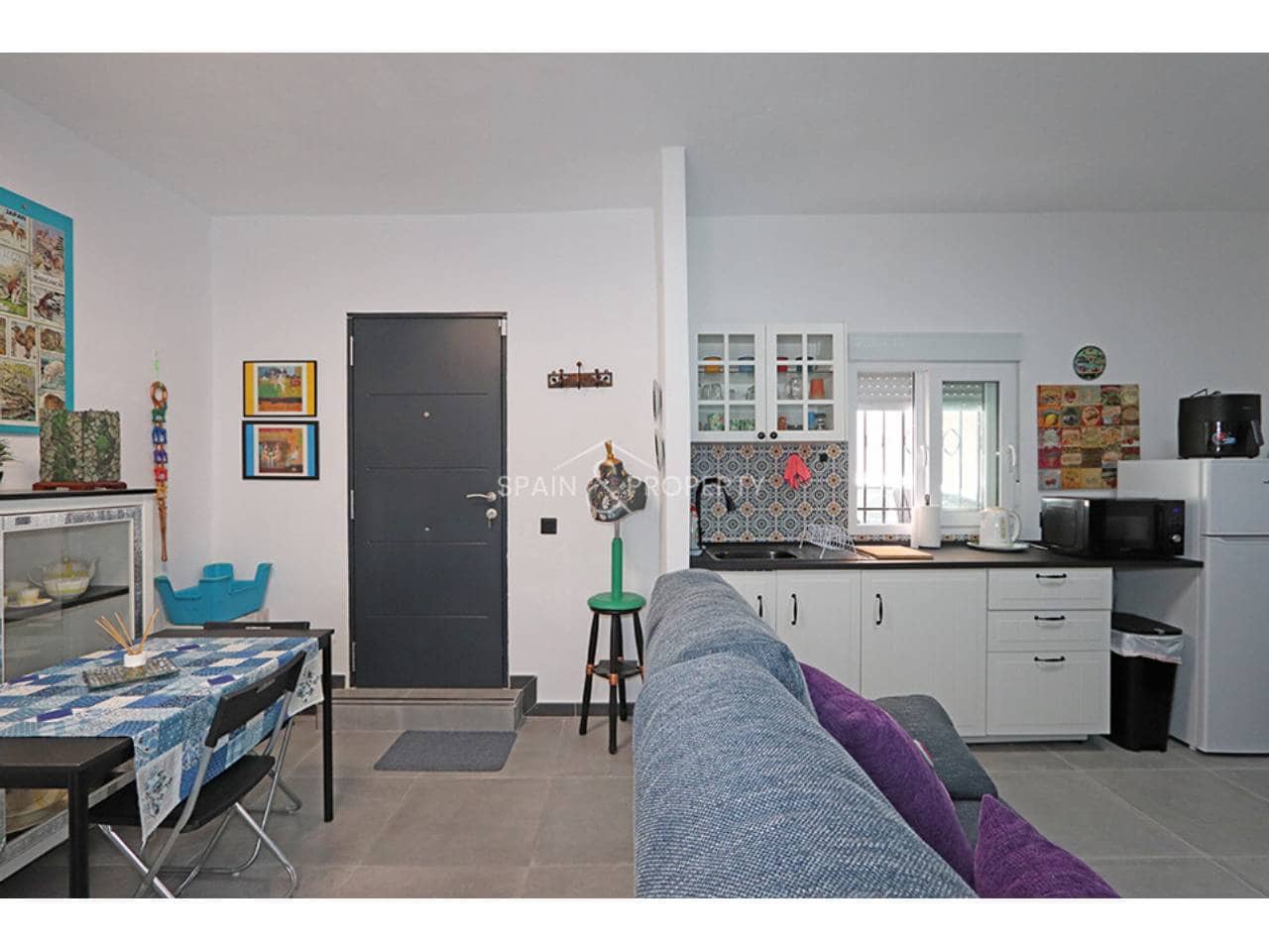 10 bedroom Townhouse for sale in Montroy - € 272,000 (Ref: 9891137)