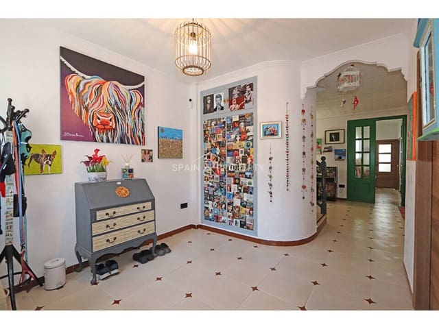 10 bedroom Townhouse for sale in Montroy - € 272,000 (Ref: 9891137)