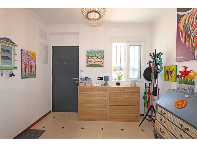 10 bedroom Townhouse for sale in Montroy - € 272,000 (Ref: 9891137)