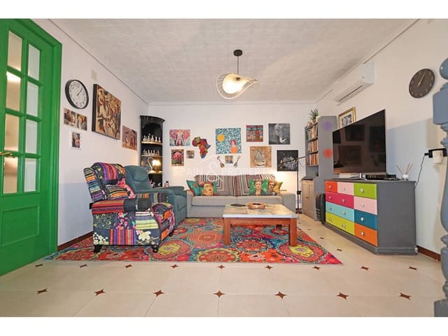 10 bedroom Townhouse for sale in Montroy - € 272,000 (Ref: 9891137)