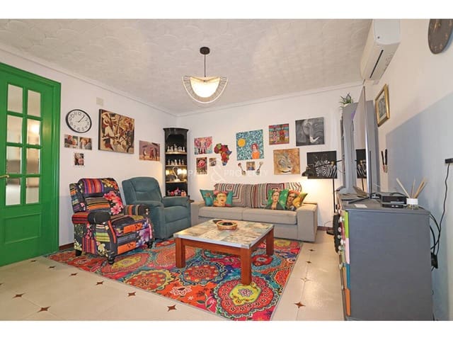 10 bedroom Townhouse for sale in Montroy - € 272,000 (Ref: 9891137)