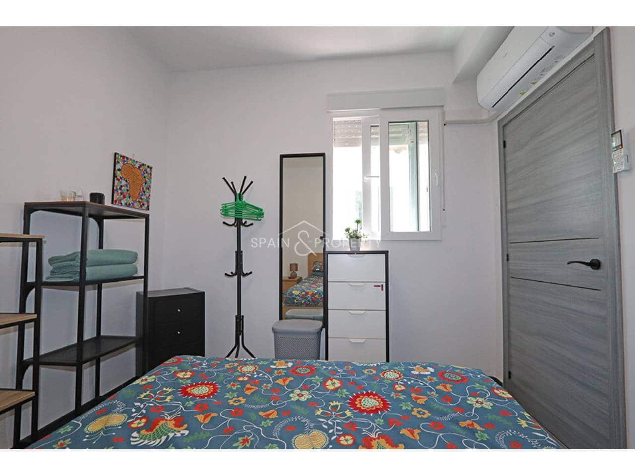10 bedroom Townhouse for sale in Montroy - € 272,000 (Ref: 9891137)